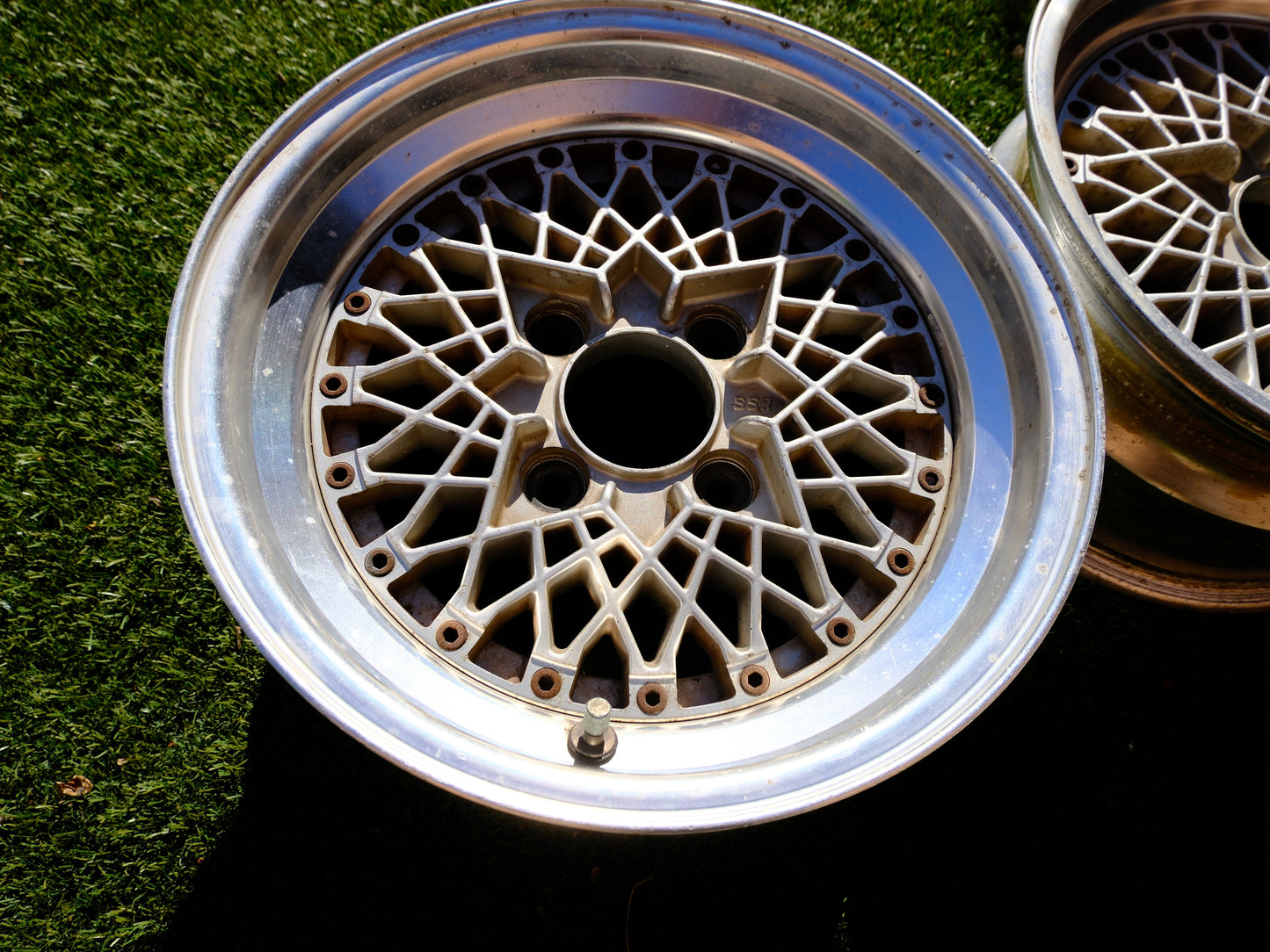 SSR Mesh 14x7J +8 Pair (4x114.3)